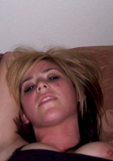 Photo gallery of an amateur naughty hottie sucking a dick