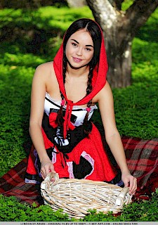 hottie babe Li Moon dresses up as Little Red Riding Hood