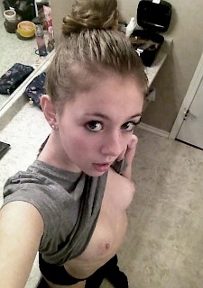 Teen babes in nude self shot picture