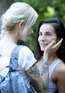 lesbian girls Arteya and Lexi Dona pleasure each other